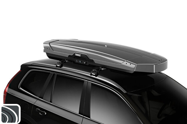 Thule Motion XT Alpine op auto - hoogglans titaan