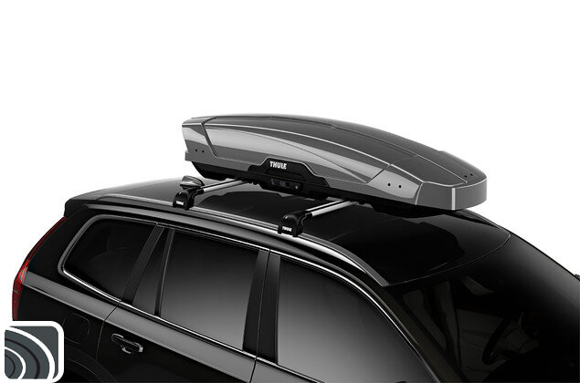 Thule Motion XT Sport op auto Titan Glossy