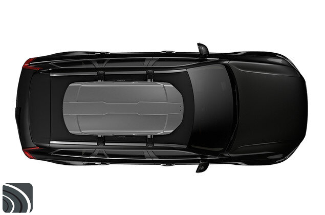 Thule Motion XT M Titanium op auto bovenzijde