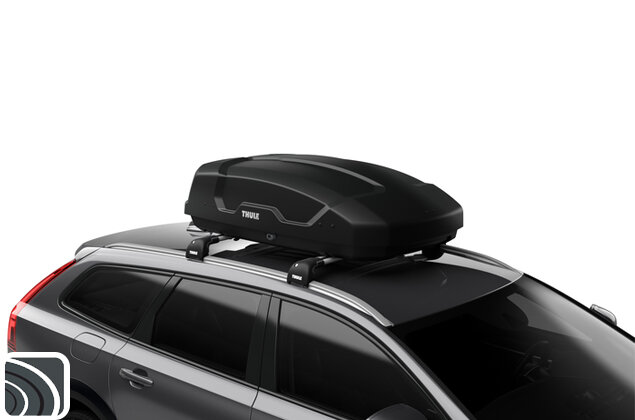 Thule Force XT S schuin op auto